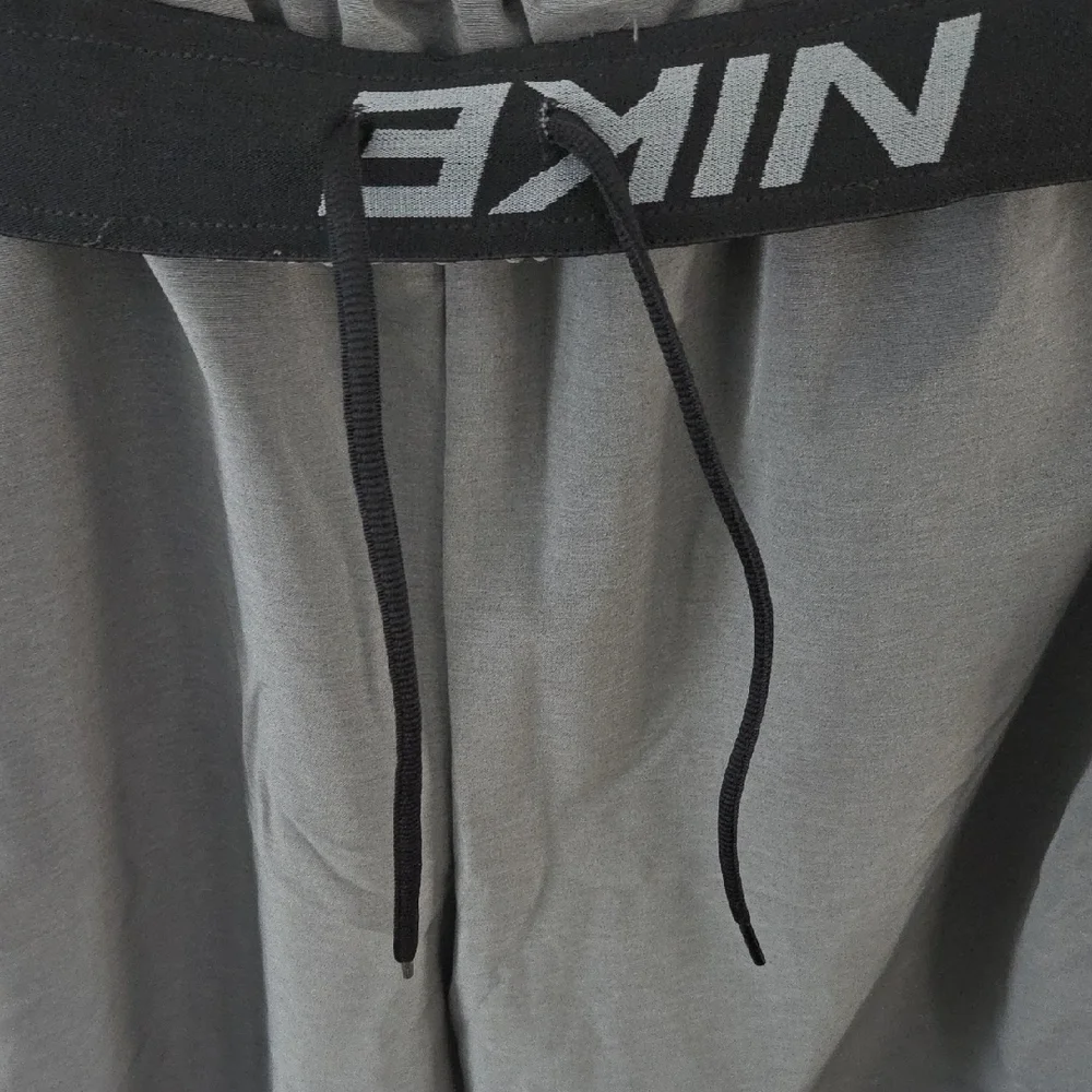 Nike Men's Dri-fit Gray And Black Athletic Shorts - Picture 5 of 6